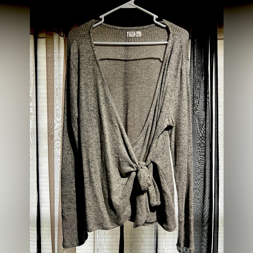 Women’s wrap sweater